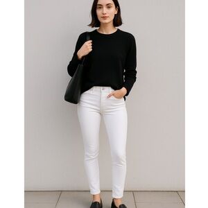 Levi’s x Revolve White 711 Mid Rise Skinny Jeans Size 28
